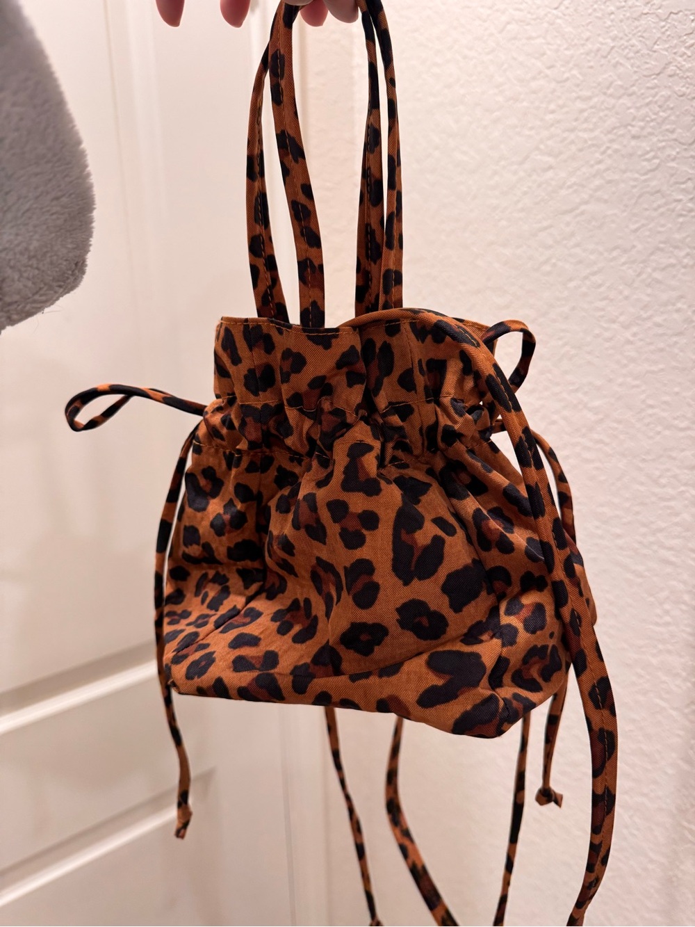 Baggy Leopard Print Drawstring Crossbody Bag -